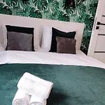 Nowoczesny Z Widokiem Na Park Apartment